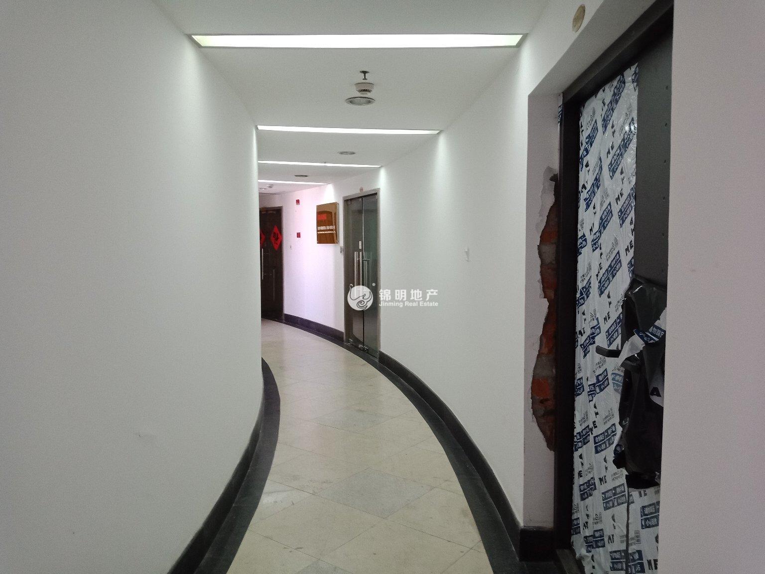 万体馆徐汇晶典大厦158平米写字楼出租